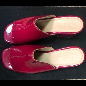 No 6 brand new red clogs